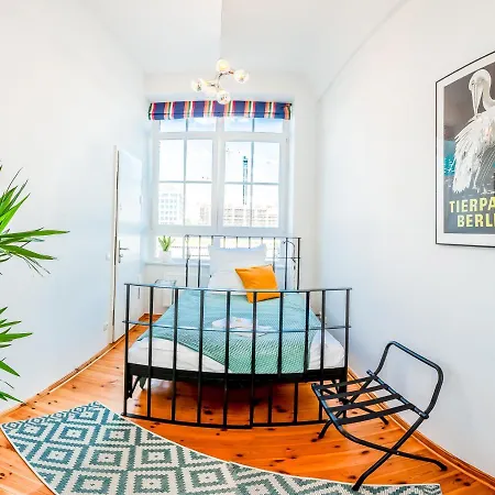 Appartement Family-friendly Waterfront Loft, 3 Bedrooms, 130 M2 Berlijn