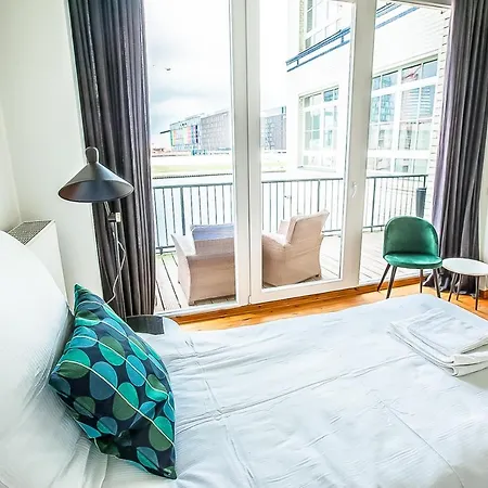 Family-friendly Waterfront Loft, 3 Bedrooms, 130 M2 Appartement *