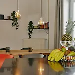 Family-friendly Waterfront Loft, 3 Bedrooms, 130 M2 아파트 *