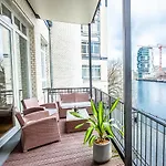 Family-friendly Waterfront Loft, 3 Bedrooms, 130 M2 * Берлин
