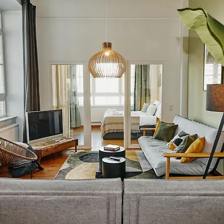 Family-friendly Waterfront Loft, 3 Bedrooms, 130 M2 Апартаменты Берлин