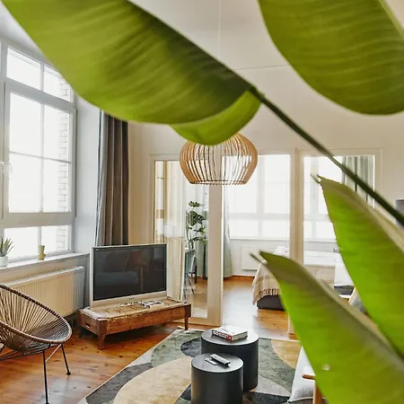 Family-friendly Waterfront Loft, 3 Bedrooms, 130 M2 Берлин