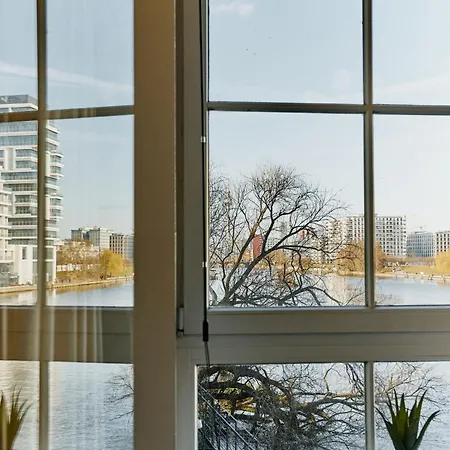 Family-friendly Waterfront Loft, 3 Bedrooms, 130 M2 *