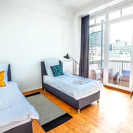 Апартаменты Family-friendly Waterfront Loft, 3 Bedrooms, 130 M2 *