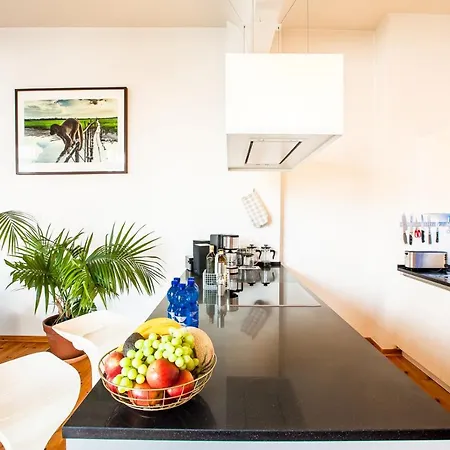 Family-friendly Waterfront Loft, 3 Bedrooms, 130 M2 Берлин